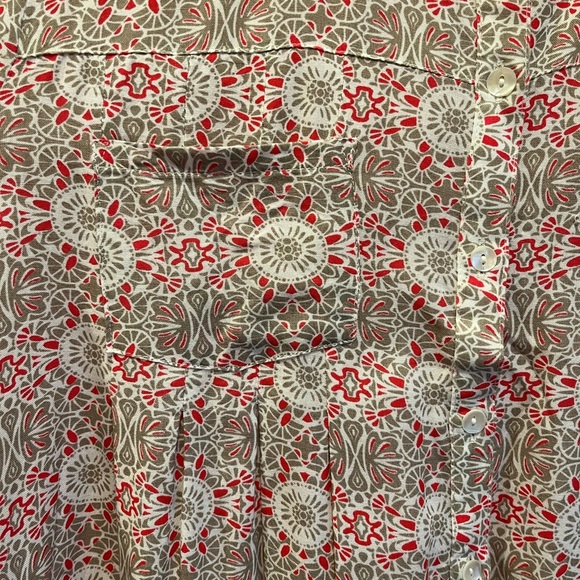 Patterned Style & Co Button Up Blouse - 2 different patterns on front & back - Picture 4 of 10